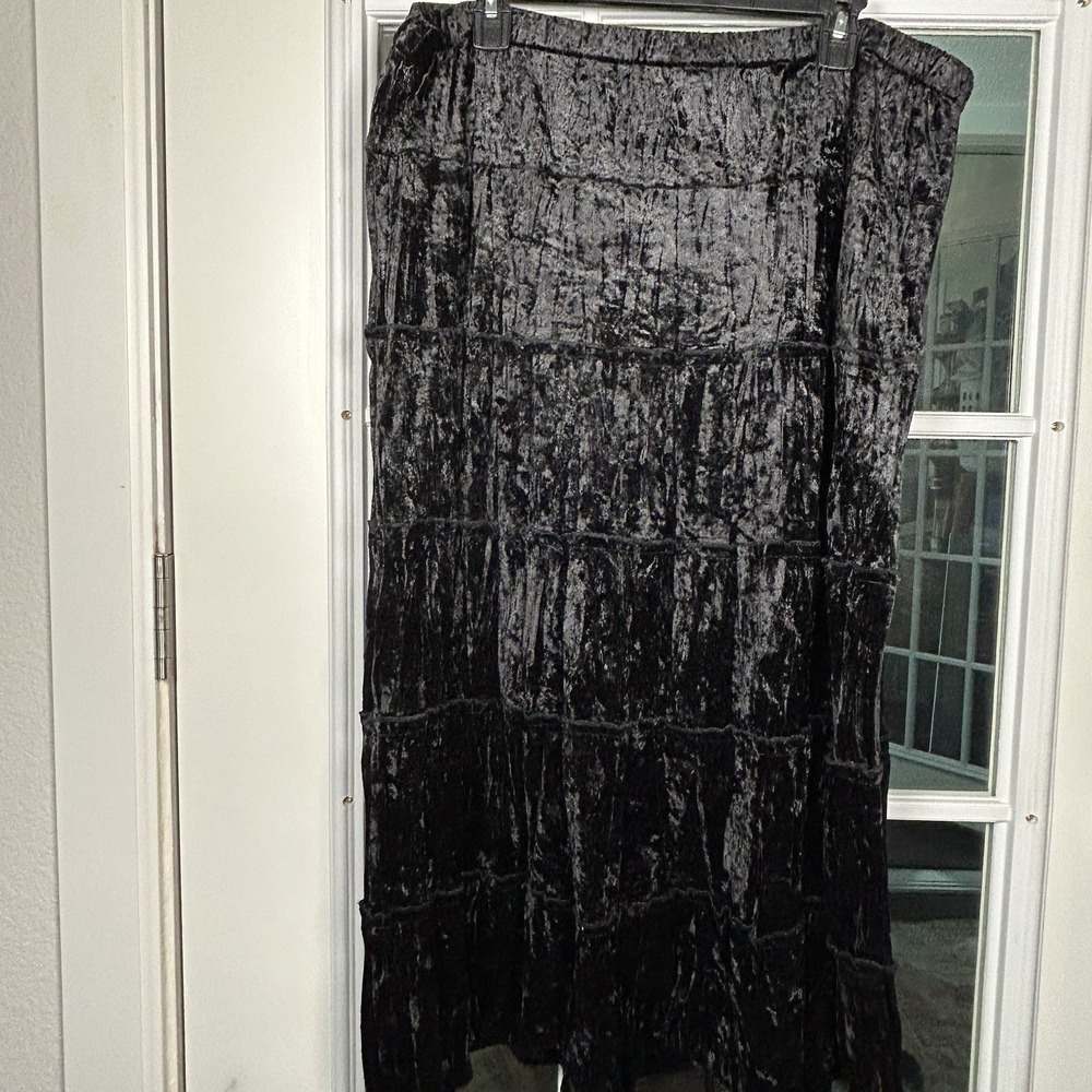 Vintage 90s Clues Collection Black Crushed Velvet Tiered Velvet Skirt L/XL Goth